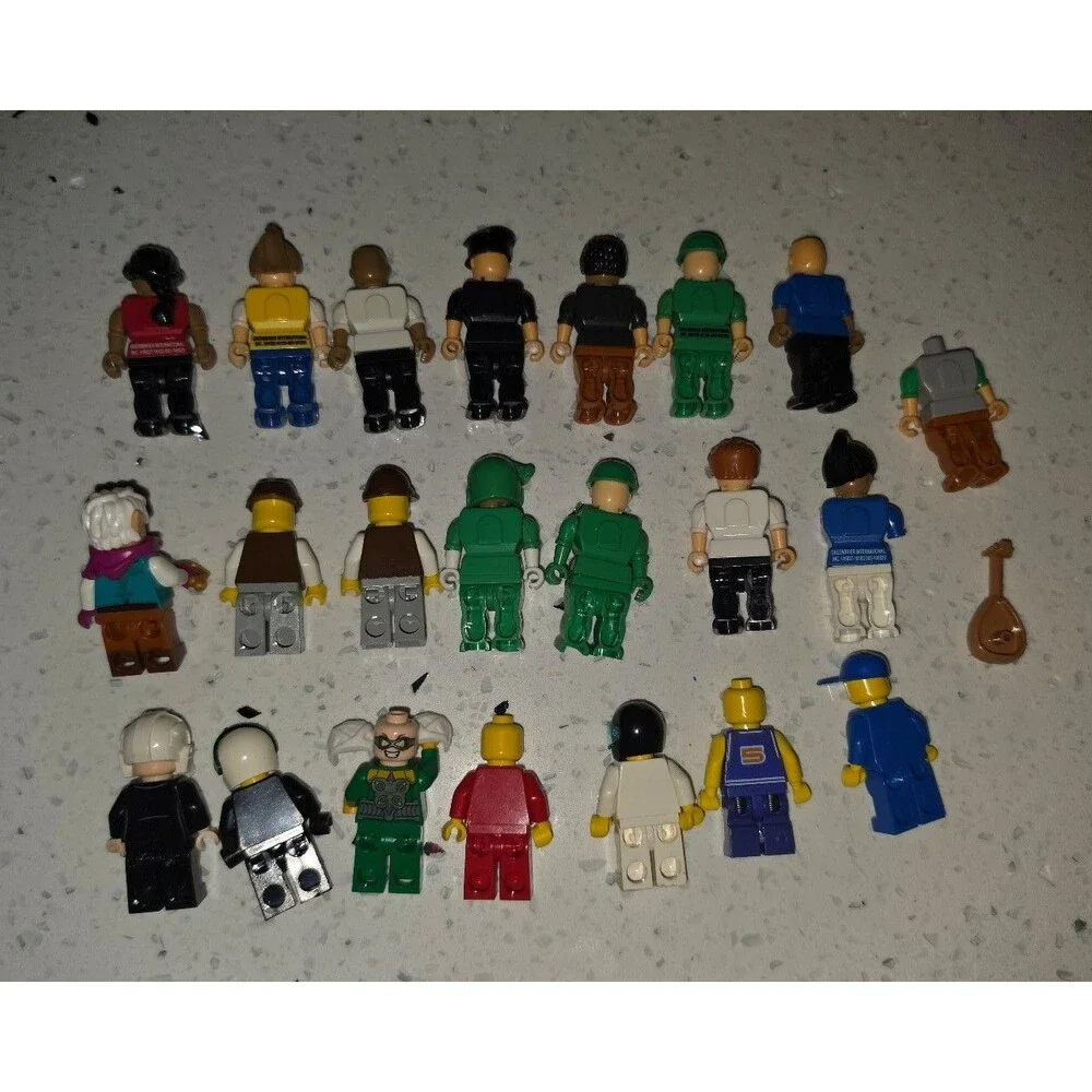 Bulk lot of Lego mini figs